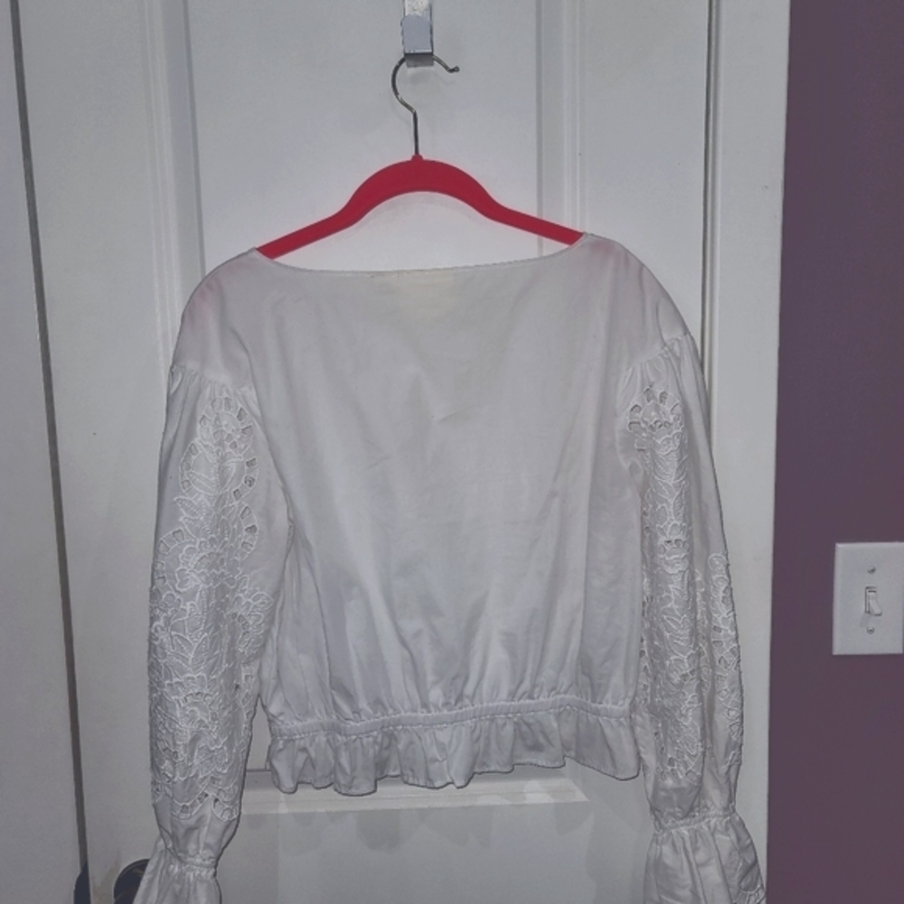 White Top - Picture 3 of 4